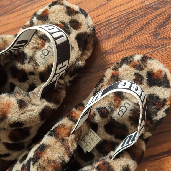 UGG Leopard Print Platform Slippers - Picture 3 of 5